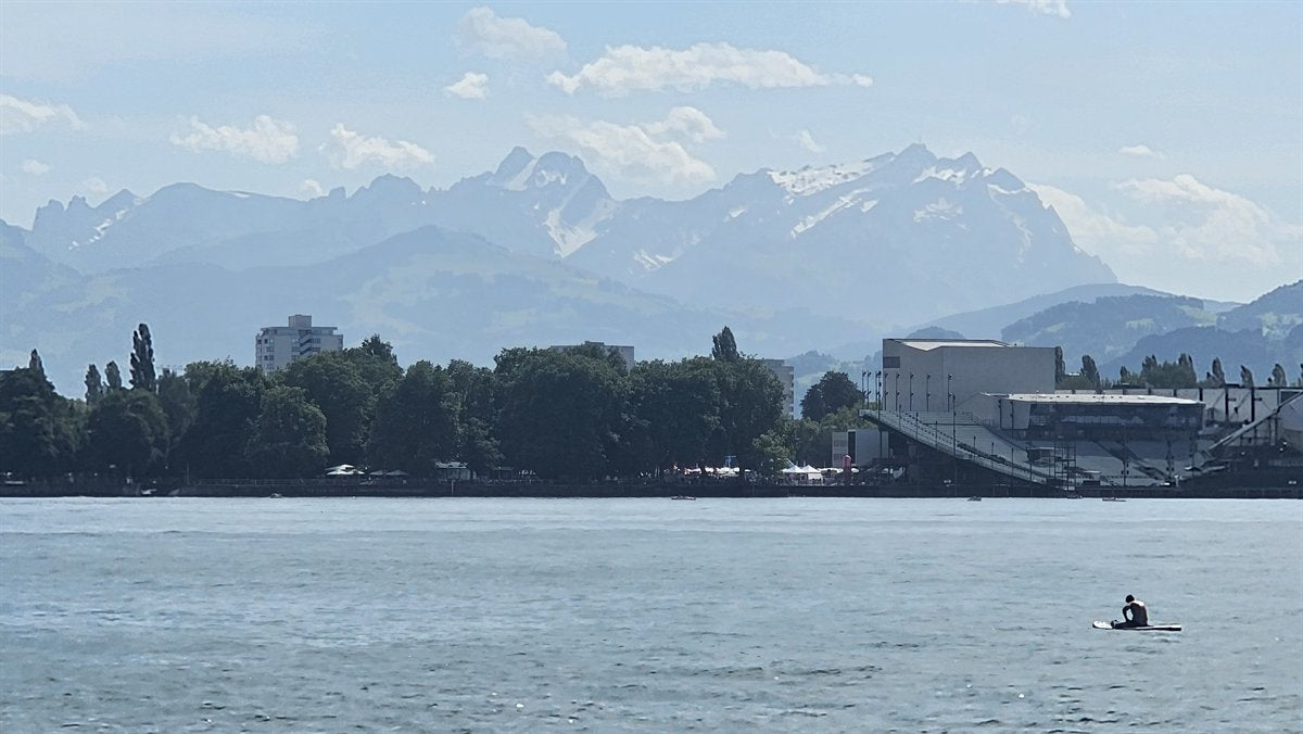 Bodensee und Berge bei Bregenz