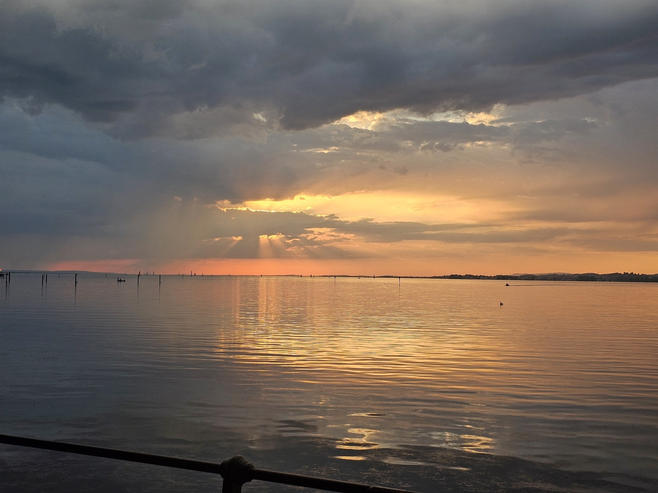 Sonnenuntergang am Bodensee in Vorarlberg